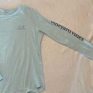 Vineyard Vine long sleeve tshirt medium
